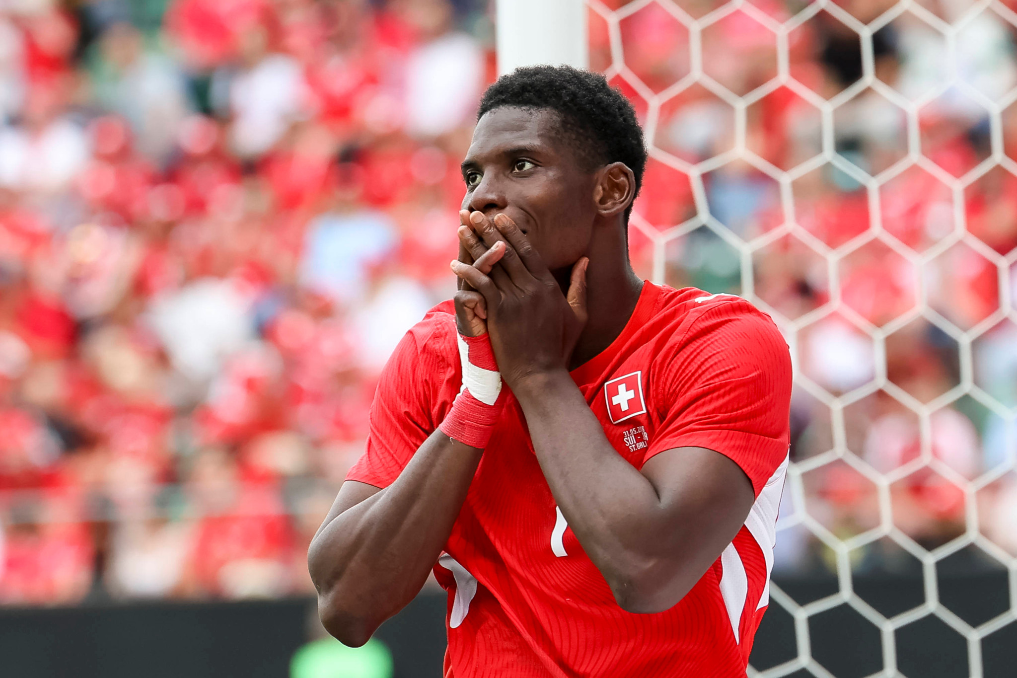 Switzerland team America ah dhaan jehunee eh kulhuntheriaku nulai