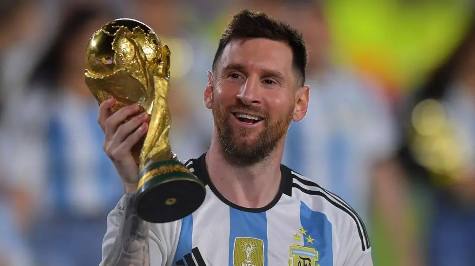 World Cup ge thaareekhugai eki record thah haasilukoffaivanee konbaeh?